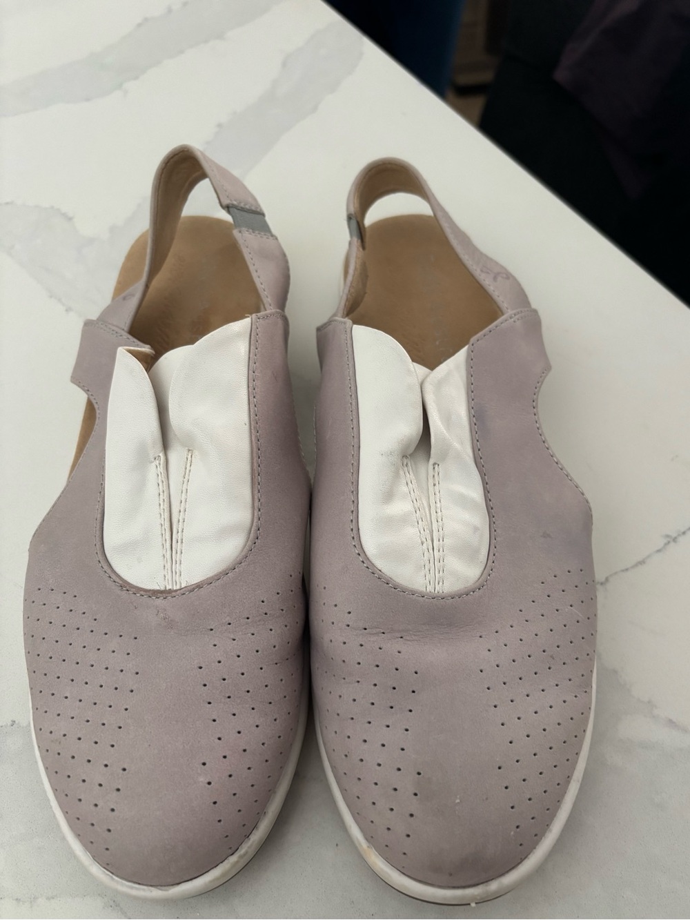 Emu Women's Slingback Slip-On Flats in Light Mauve and White